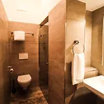 דירה Living Eden By We Rent, Summercard Included *