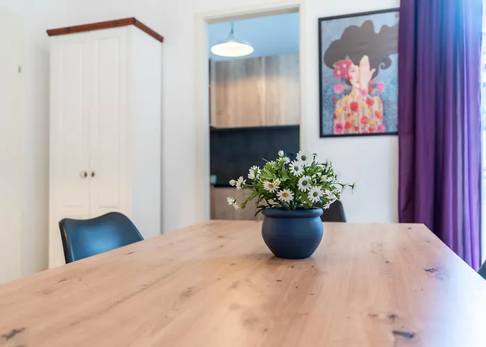 Living Eden By We Rent, Summercard Included Appartement